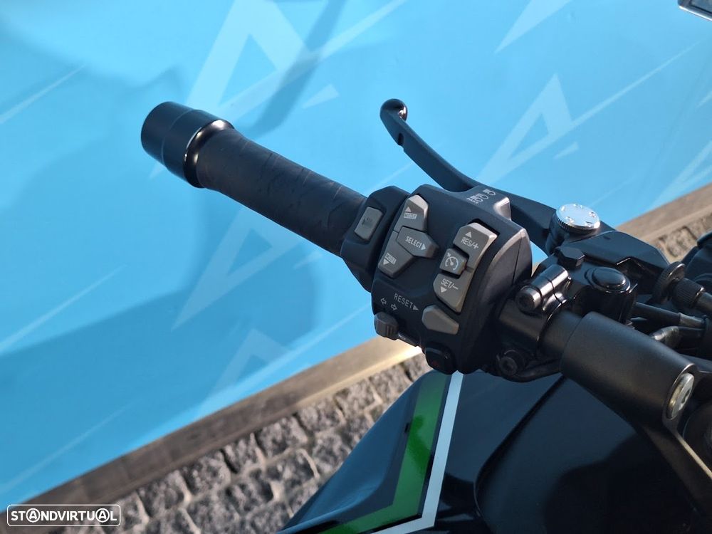 Kawasaki Ninja 1000 SX - 8