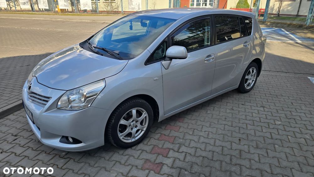 Toyota Verso 1.8 Sol 7os - 4
