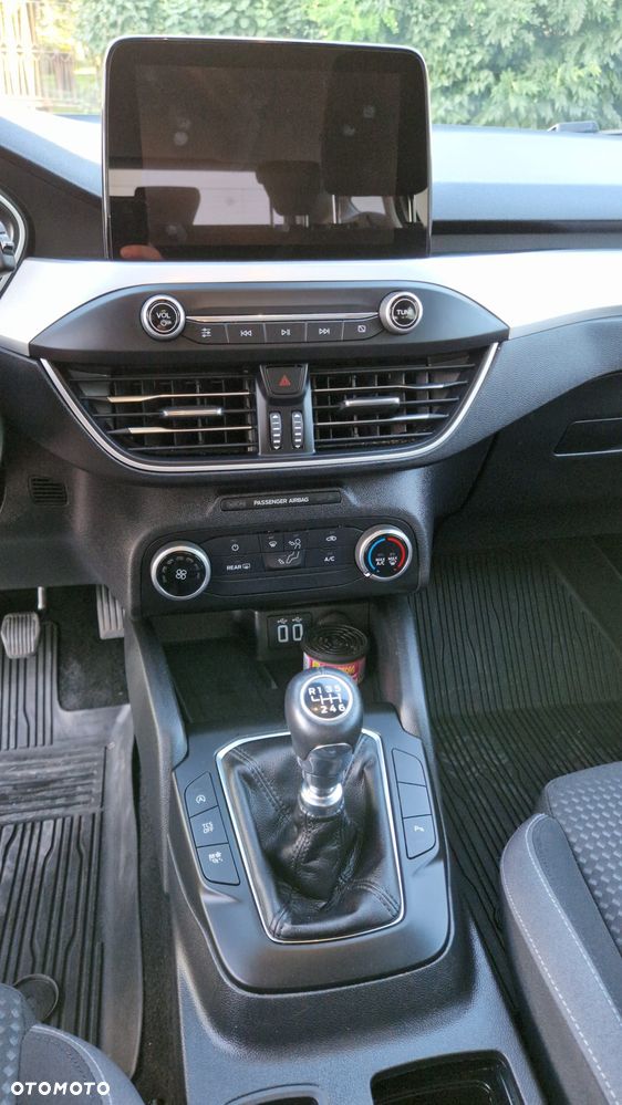 Ford Focus - 32