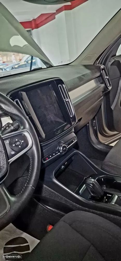 Volvo XC 40 1.5 T2 Momentum Plus Geartronic - 50
