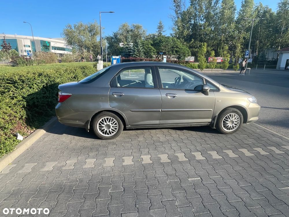 Honda City 1.4 Comfort - 2