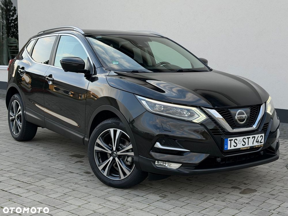 Nissan Qashqai 1.6 DIG-T Tekna - 1