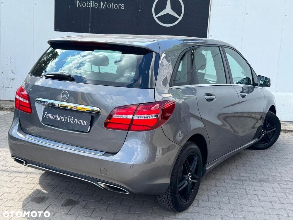 Mercedes-Benz Klasa B 220 4-Matic Urban - 4