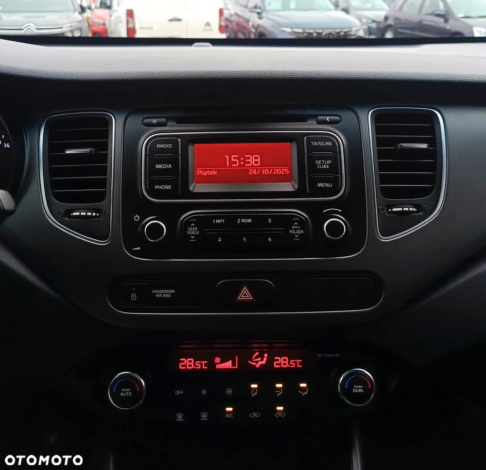 Kia Carens 1.6 GDI M - 22