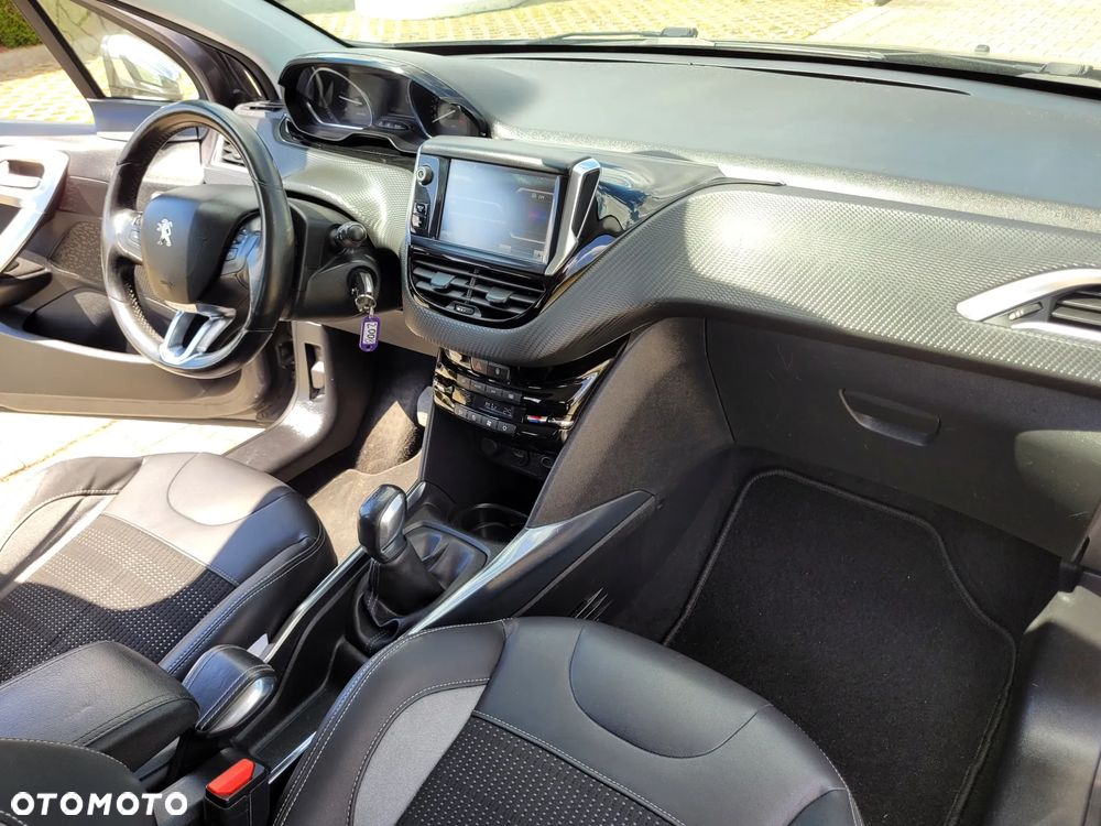 Peugeot 2008 1.6 e-HDi Active S&S - 17