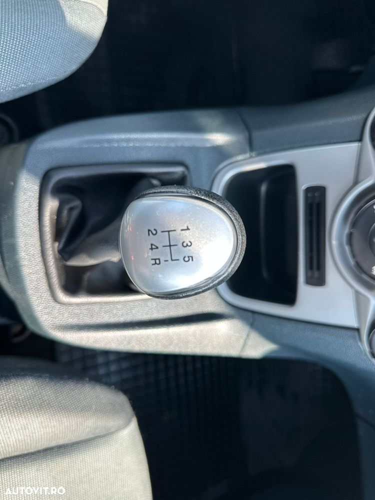 Ford Fiesta 1.25 Ambiente - 29