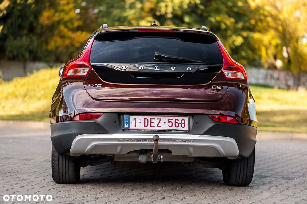 Volvo V40 Cross Country - 25