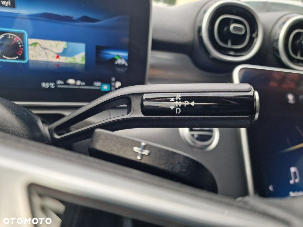 Mercedes-Benz Klasa C 300 e 9G-TRONIC Avantgarde - 31