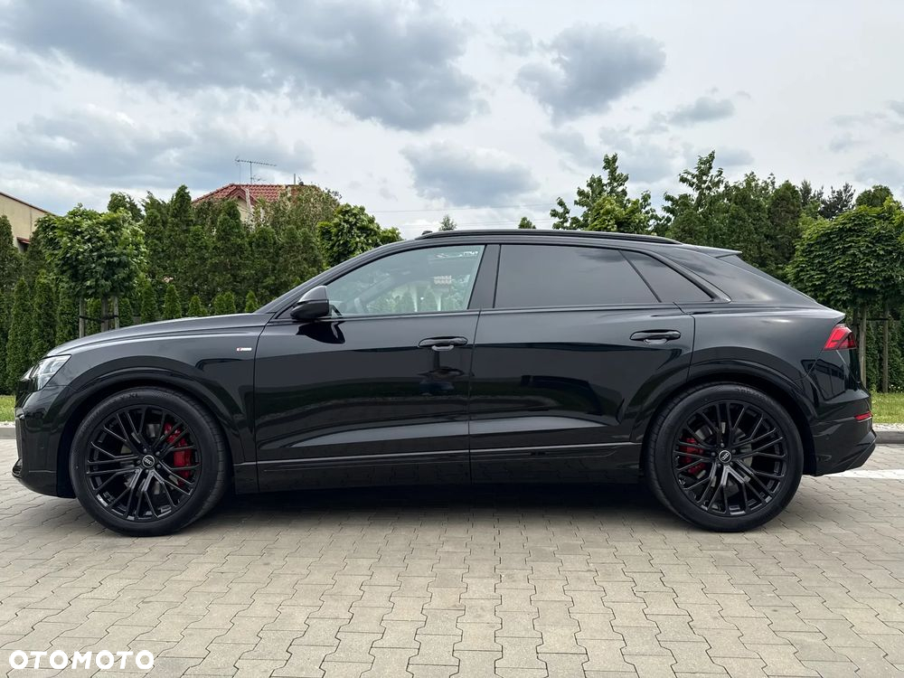 Audi Q8 - 12
