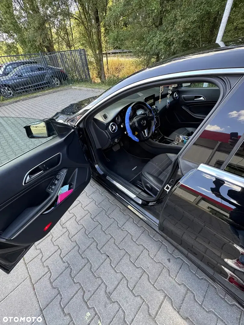 Mercedes-Benz CLA - 4
