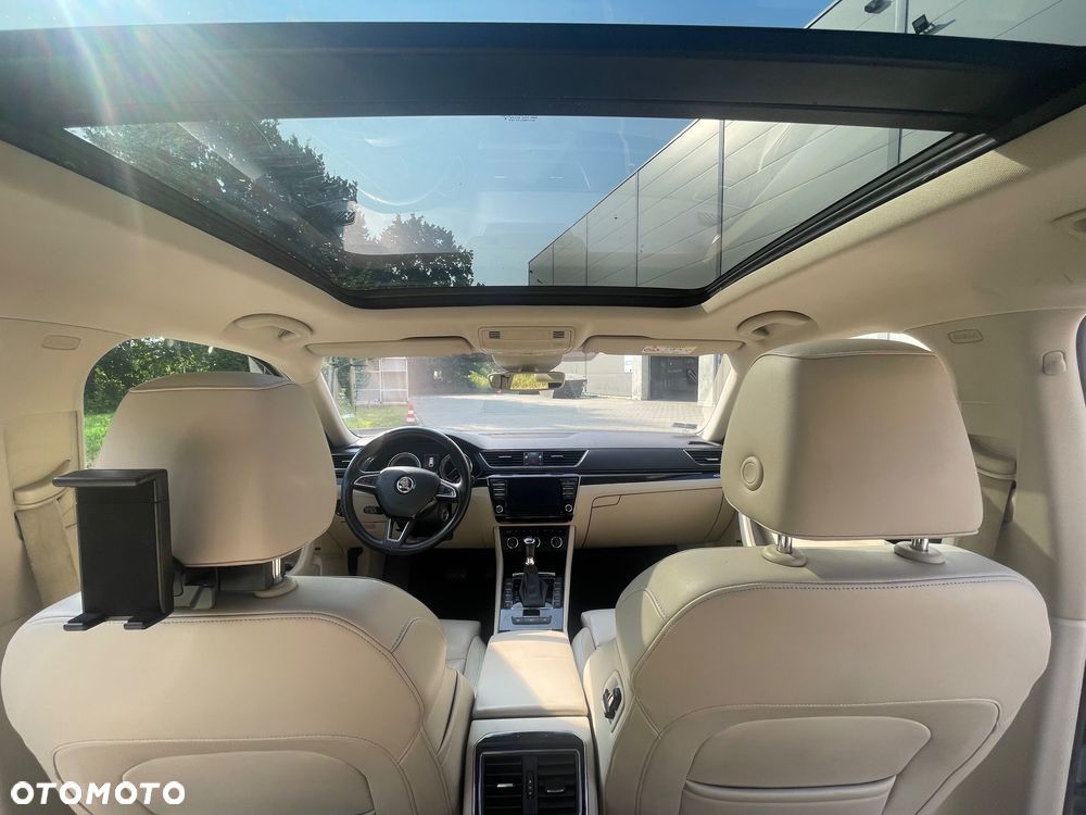 Skoda Superb 2.0 TDI L&K DSG - 8