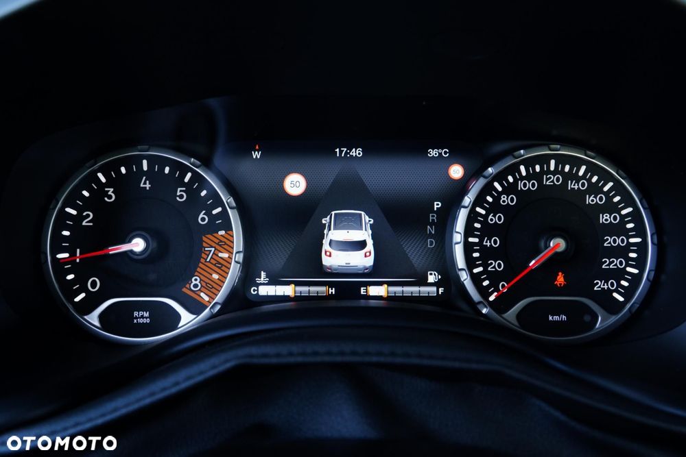 Jeep Renegade - 28