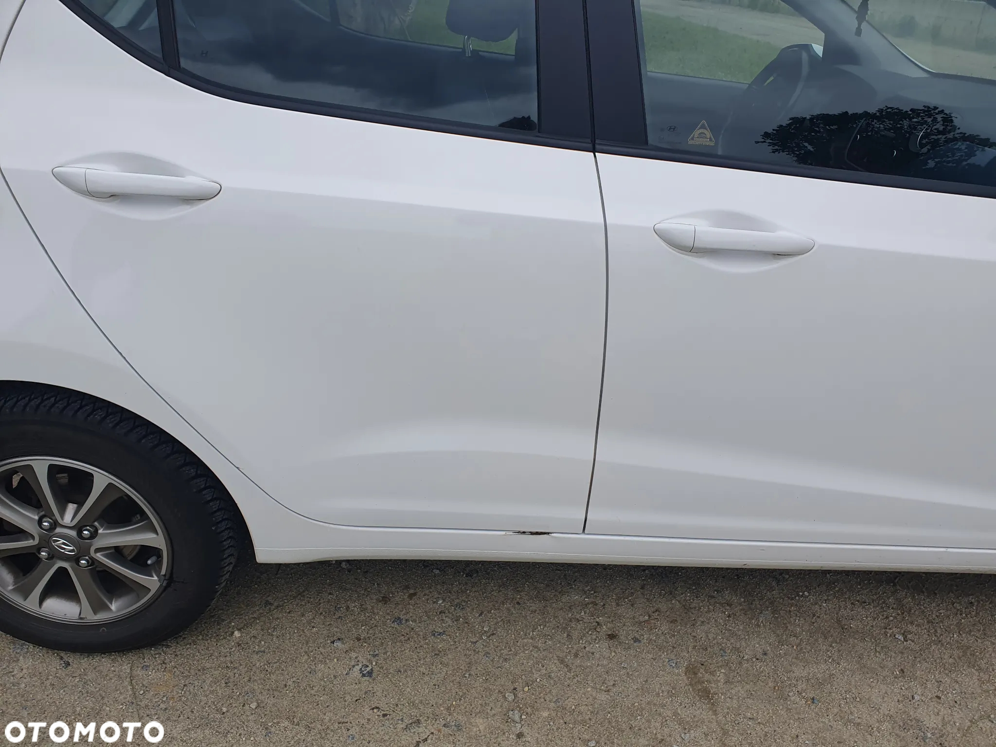 Hyundai i10 1.0 Fifa World Cup Edition - 13