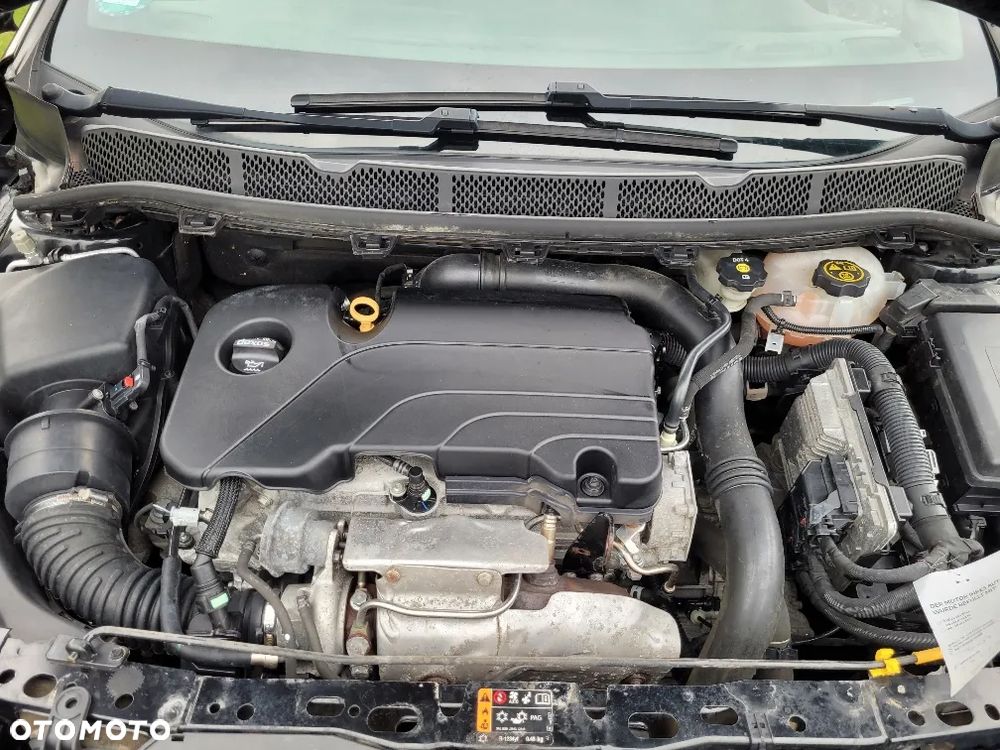 Opel Astra 1.4 Turbo Start/Stop Dynamic - 25