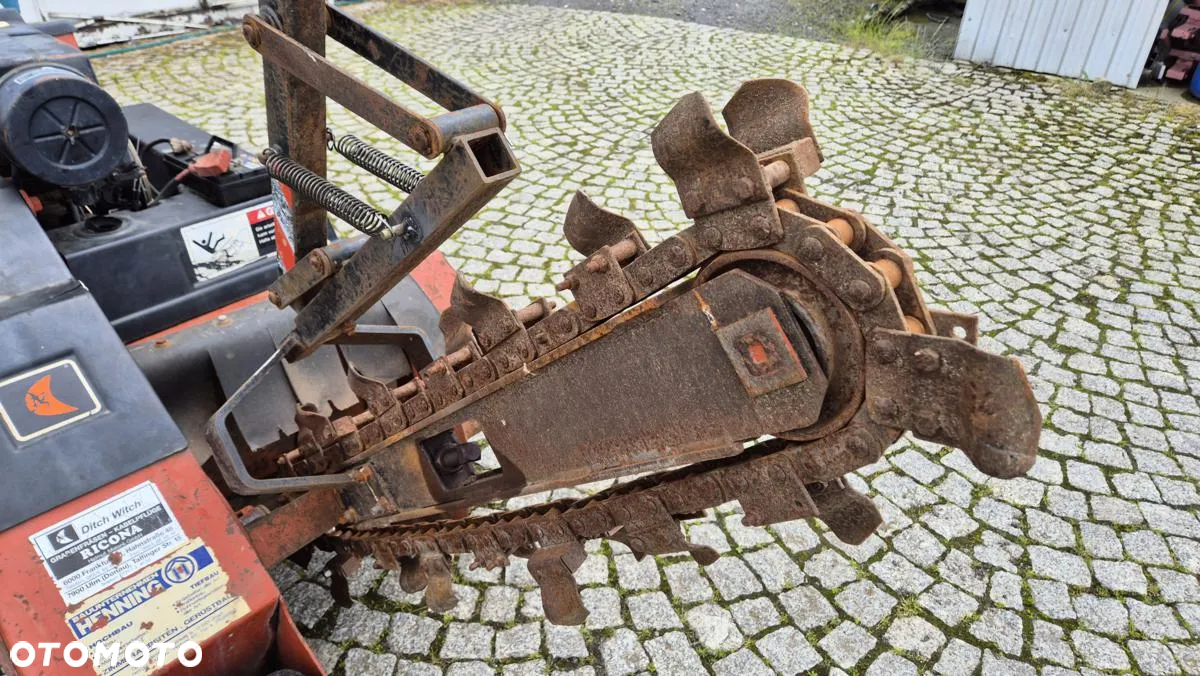Ditch Witch Koparka łańcuchowa DITCH WITCH 1620 KE - 10