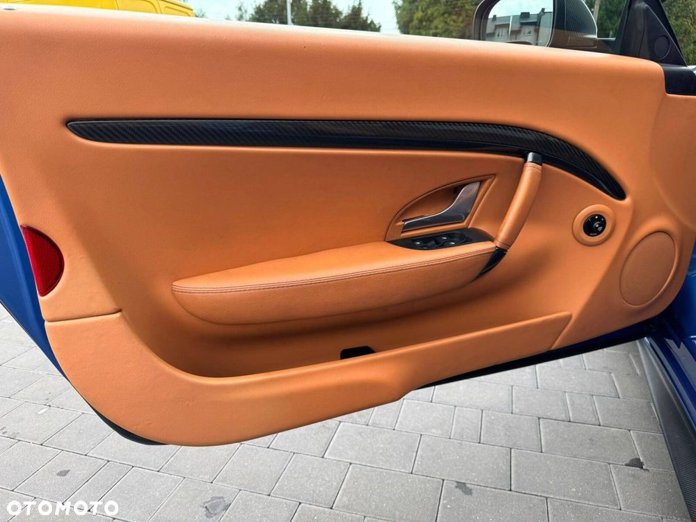 Maserati GranCabrio - 11