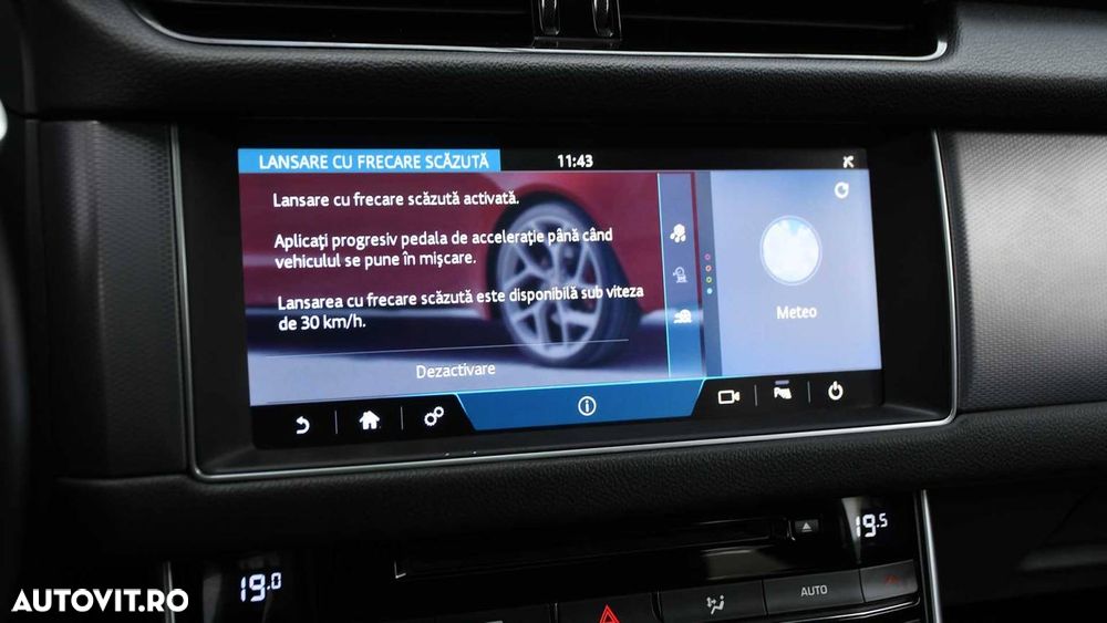 Jaguar XF 20d AWD R-Sport - 22