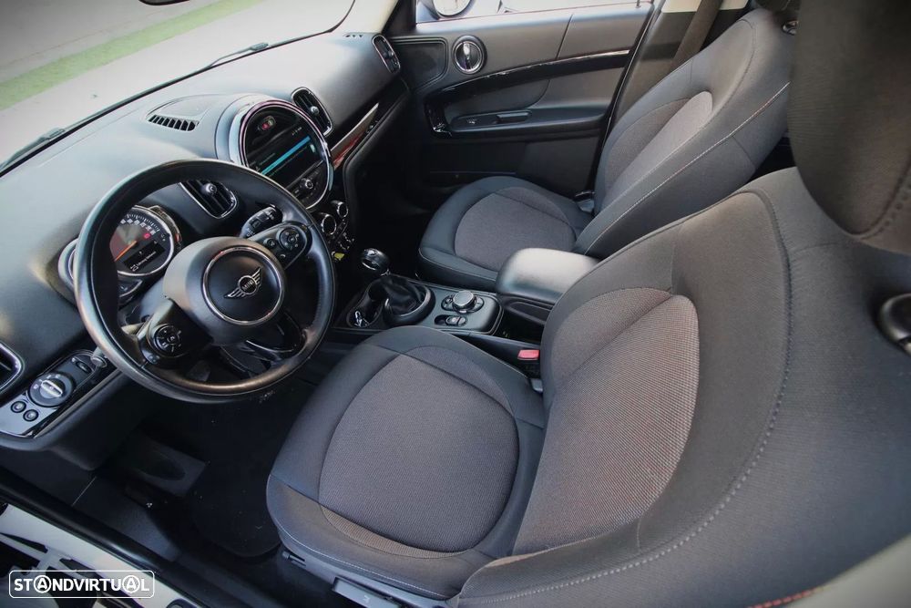 MINI Countryman Cooper SE ALL4 Auto - 7