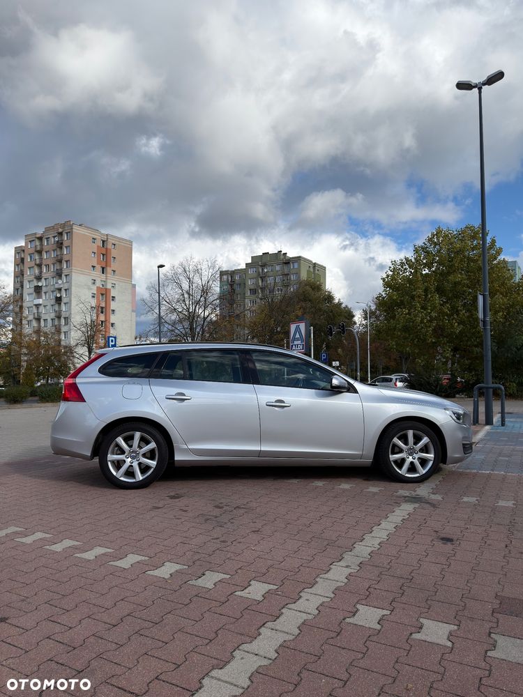 Volvo V60 D4 Drive-E R-Design Momentum - 7