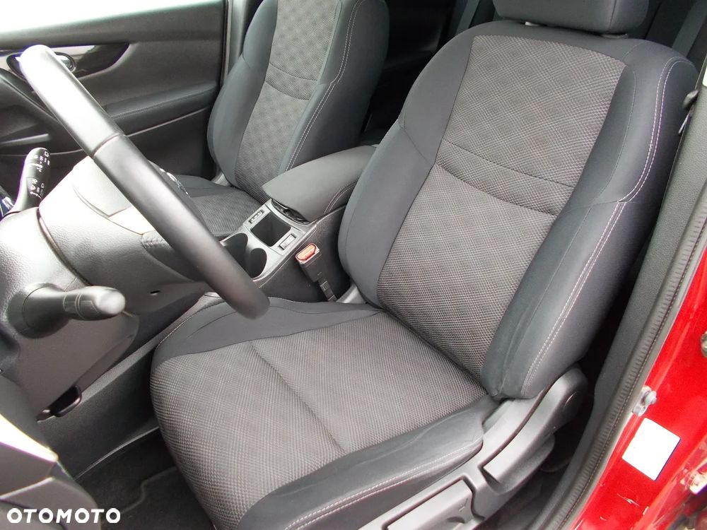 Nissan Qashqai 1.6 DCi Xtronic ACENTA - 21