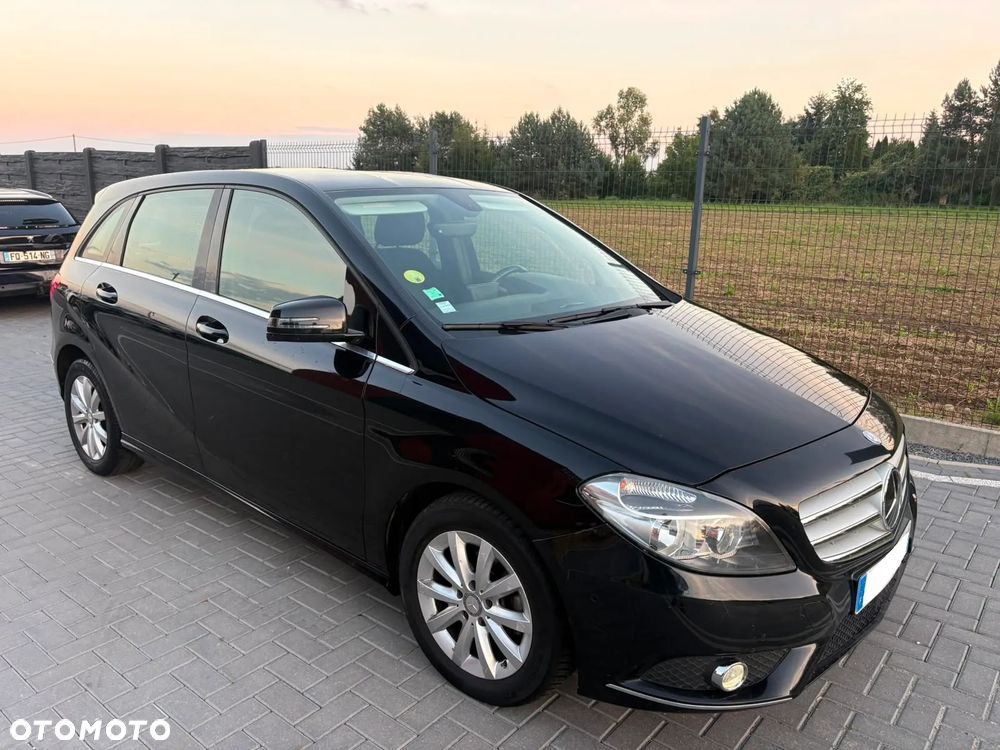 Mercedes-Benz Klasa B 180 CDI (BlueEFFICIENCY) - 32