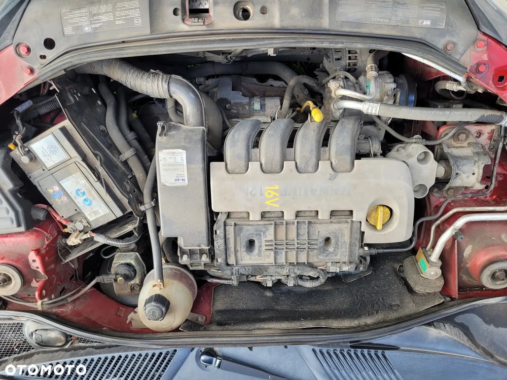 Renault Clio 1.2 16V Authentique - 17