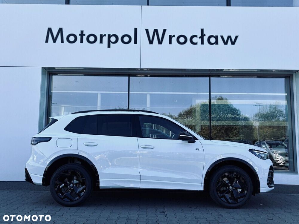 Volkswagen Tiguan - 12