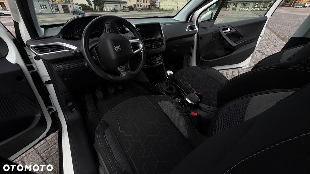 Peugeot 2008 1.2 Pure Tech GPF Allure S&S - 14