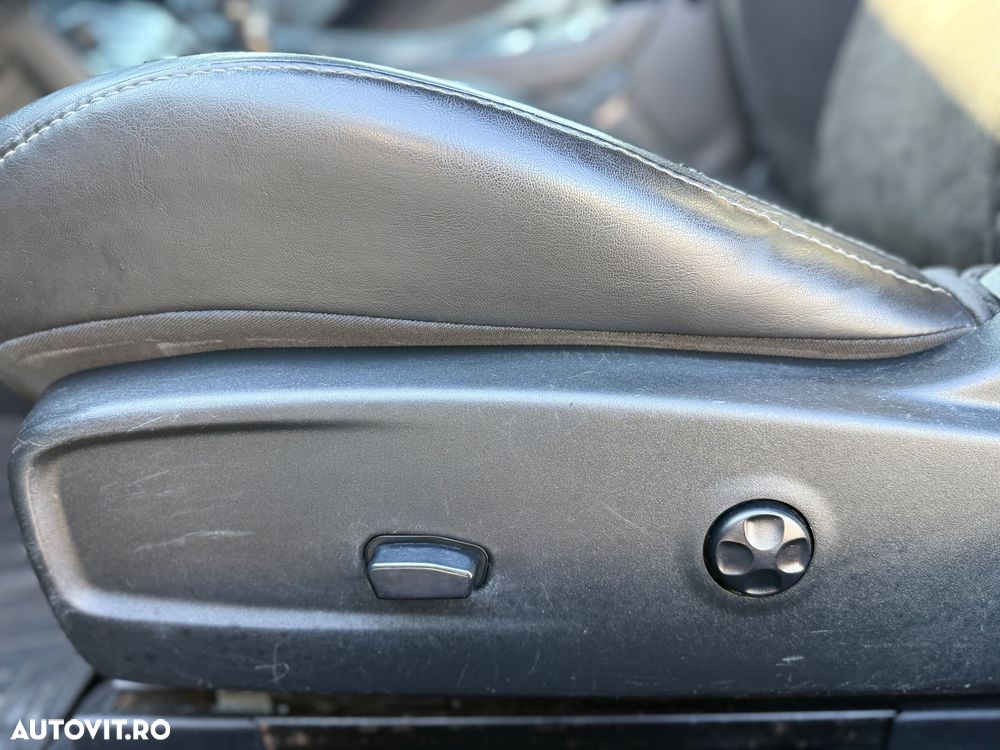 Dodge Challenger - 13