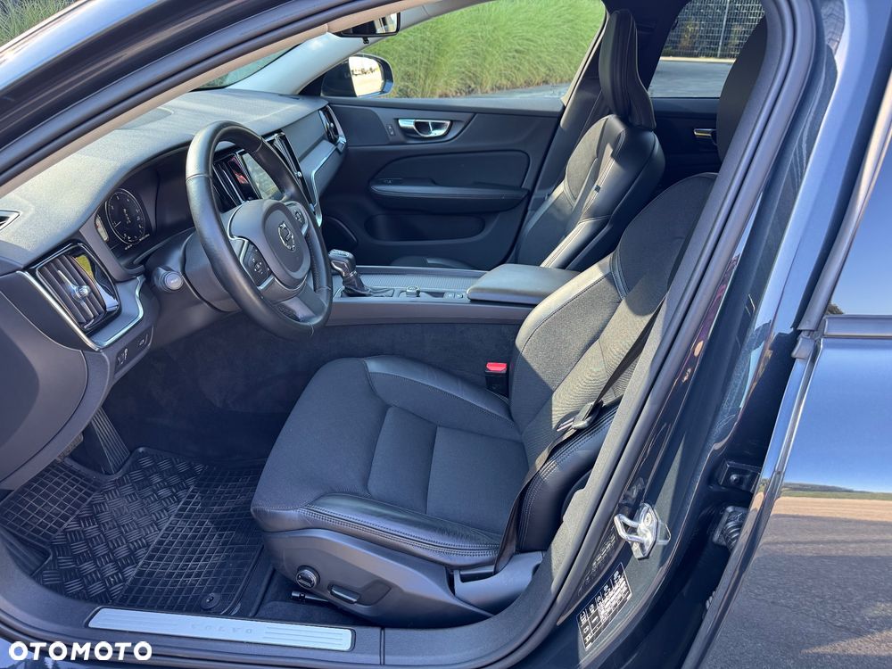 Volvo V60 D3 Geartronic Momentum Pro - 24