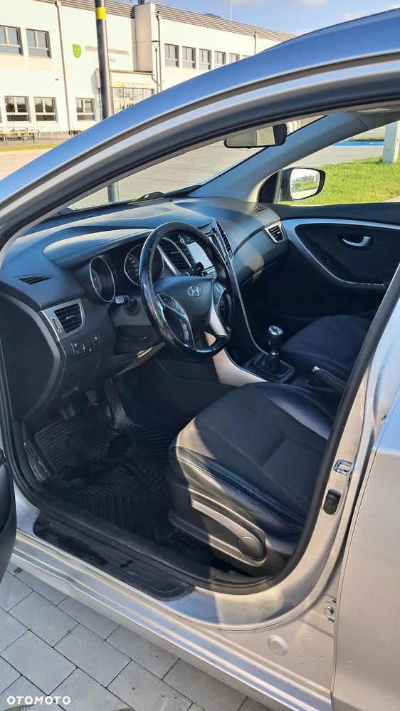 Hyundai i30 1.6 CRDI Fifa World Cup Edition - 10