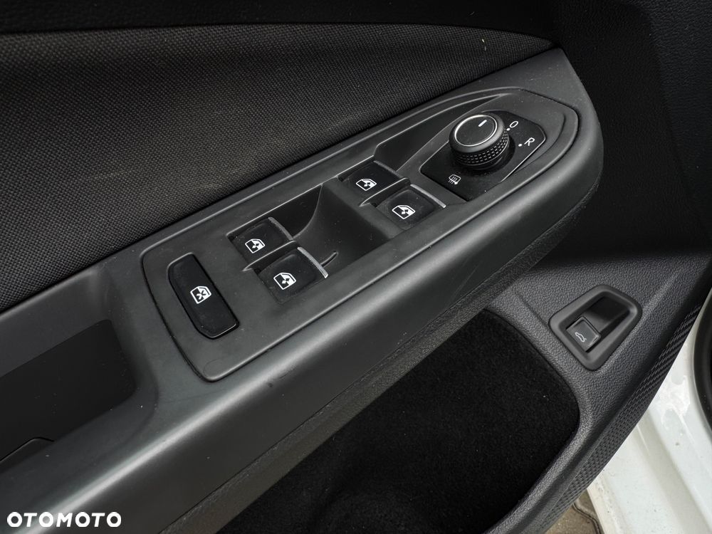 Volkswagen Golf 2.0 TDI United - 28