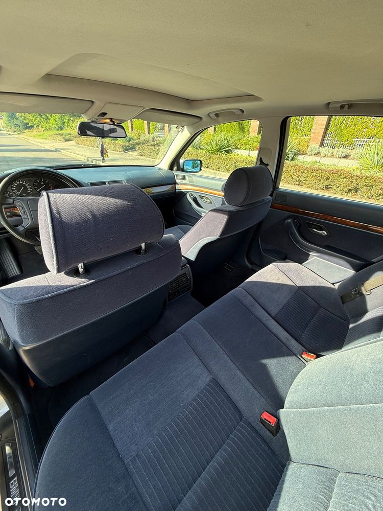 BMW Seria 5 - 10