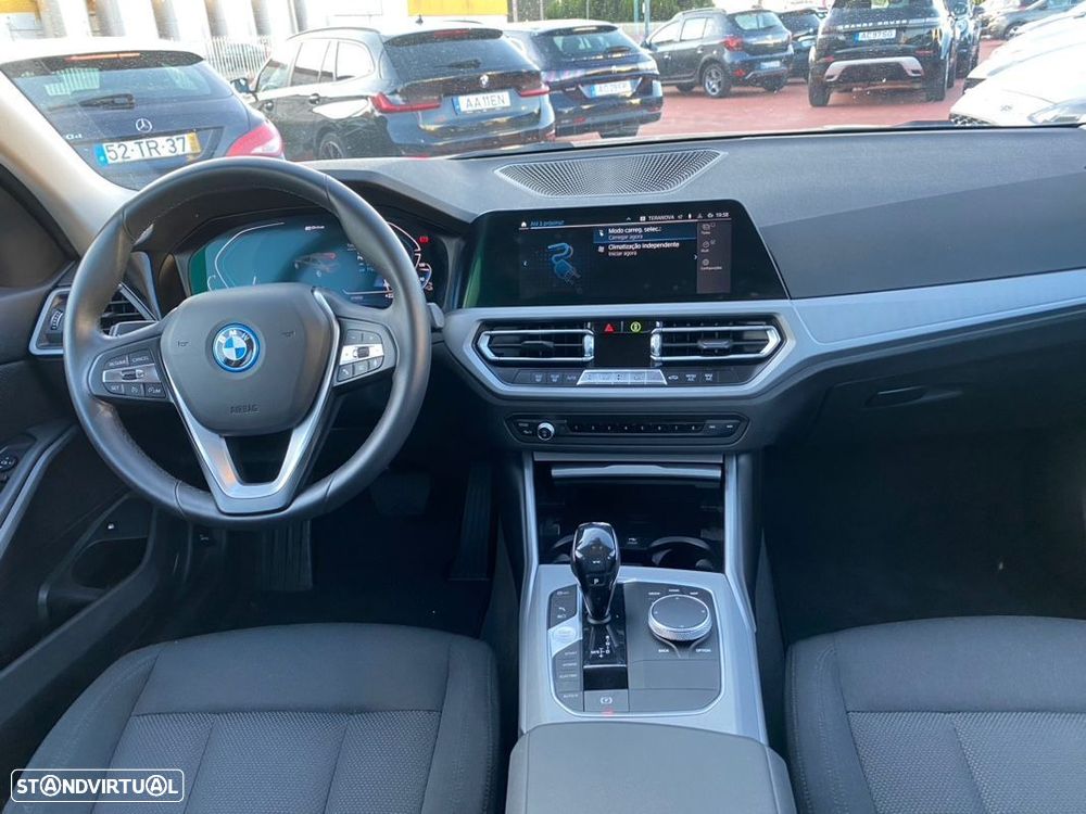 BMW 330 - 17