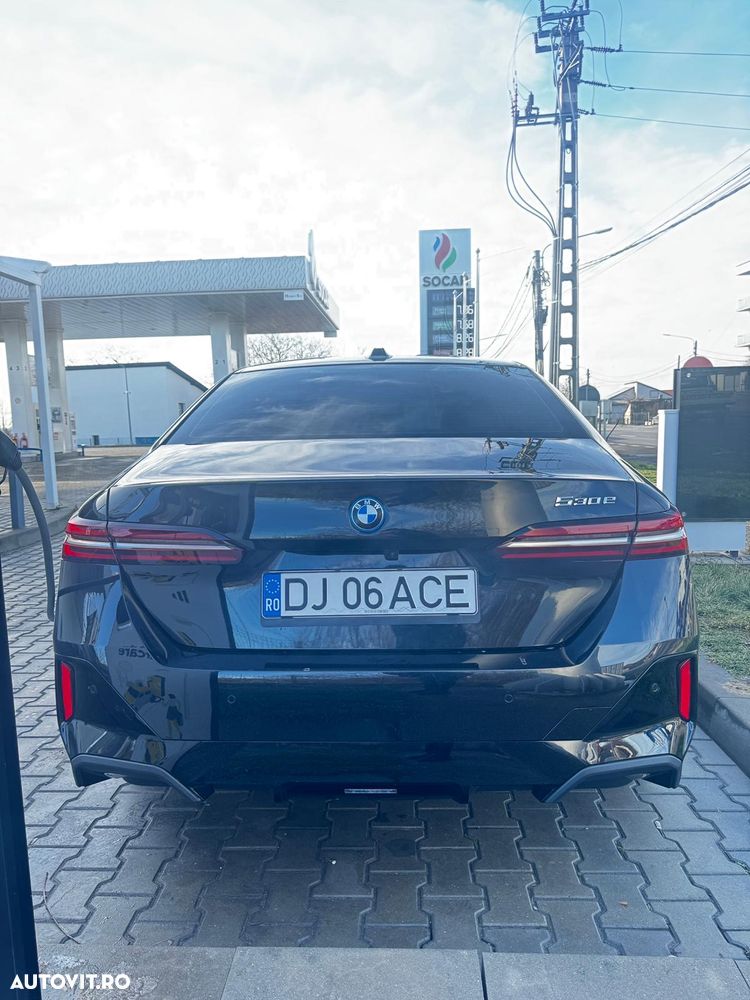 BMW Seria 5 530e Aut. - 2