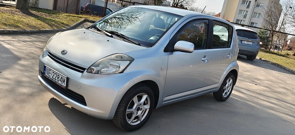 Daihatsu Sirion 1.0 CooLine - 1