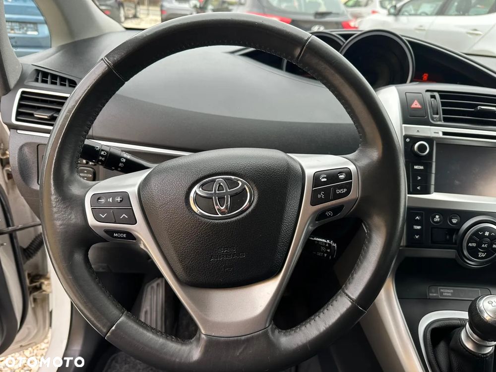 Toyota Verso 1.8 5-Sitzer Executive - 9