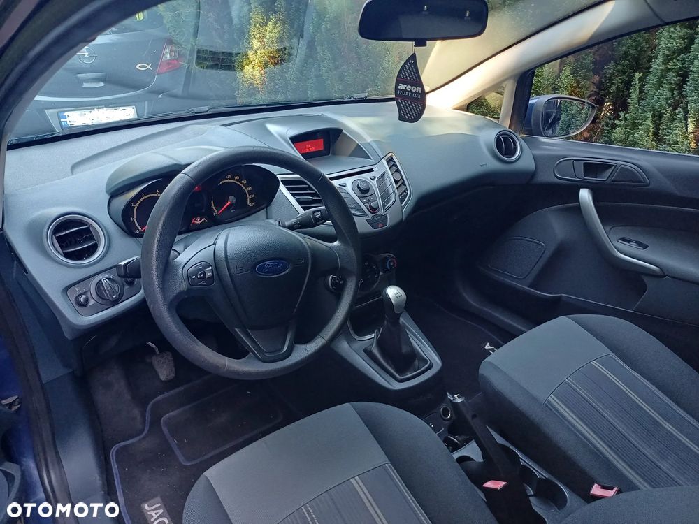 Ford Fiesta 1.25 Ambiente - 6