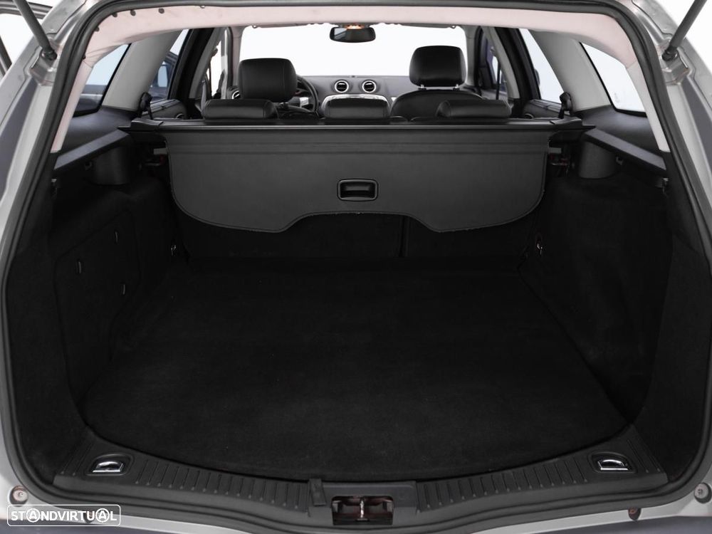 Ford Mondeo SW - 11