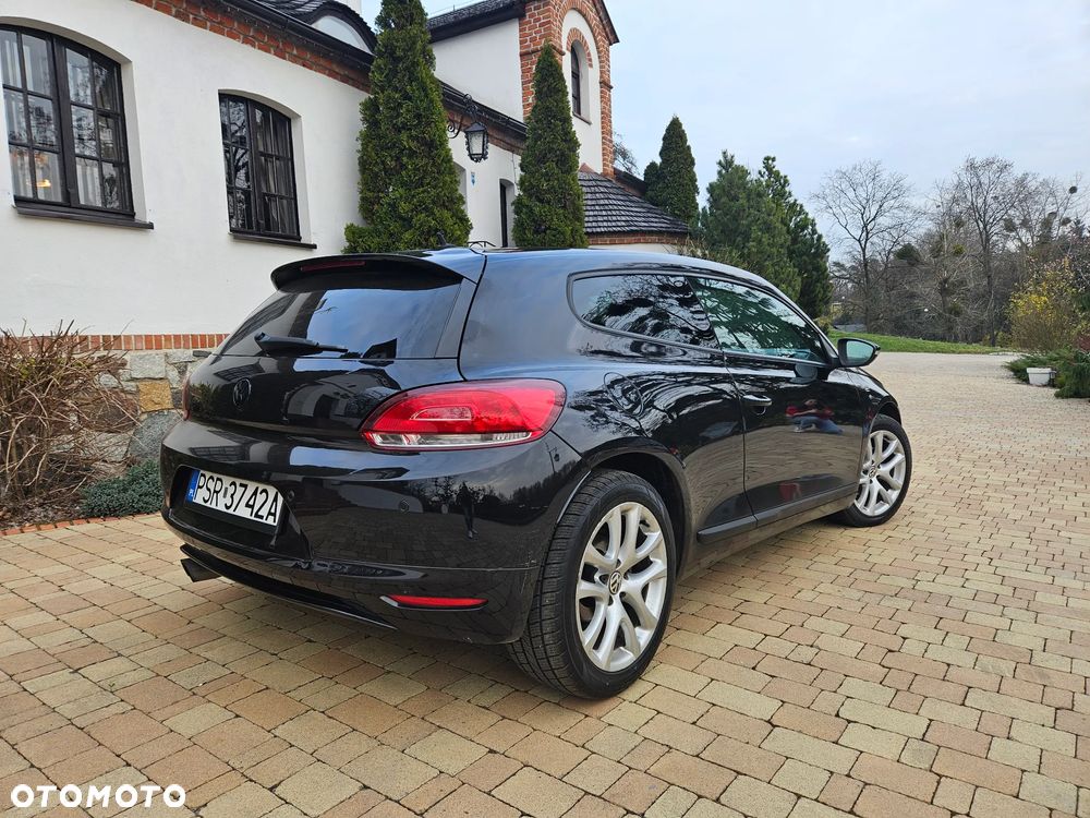 Volkswagen Scirocco 2.0 TDI DSG - 9