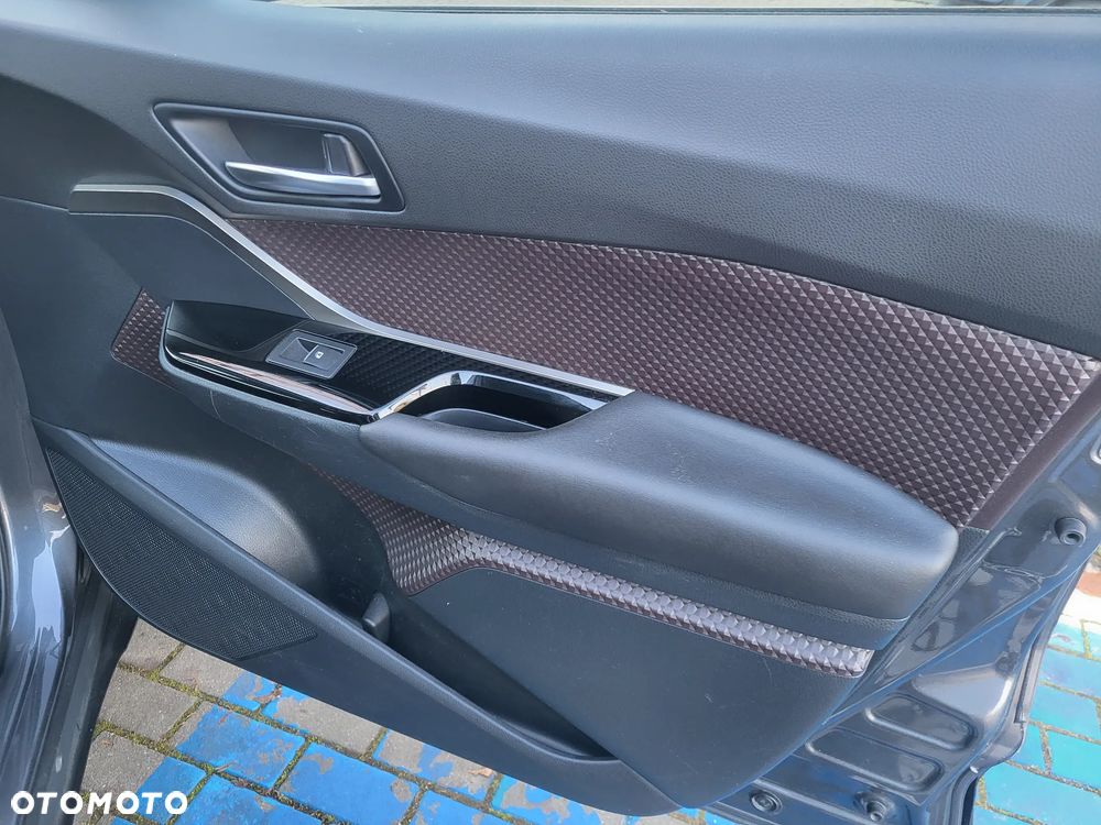 Toyota C-HR 1.2 T GPF Premium CVT 4x4 - 12