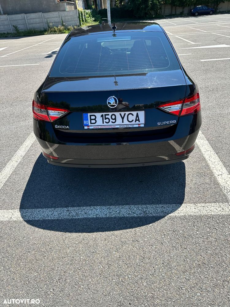 Skoda Superb 2.0 TDI DSG Ambition - 22