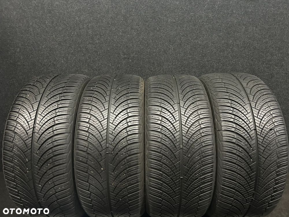 Opony całoroczne Arivo Carlorful A/S AllSeason 235/40/18 95W XL 4szt. - 1