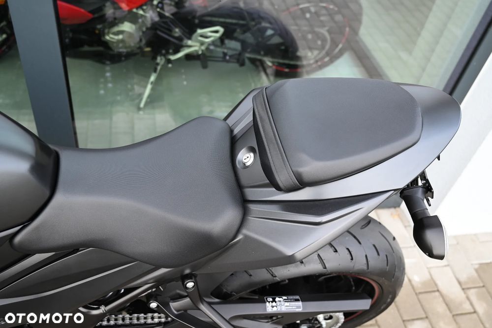 Suzuki GSX - 31