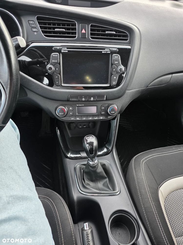 Kia Ceed Cee'd 1.6 Crdi L - 11