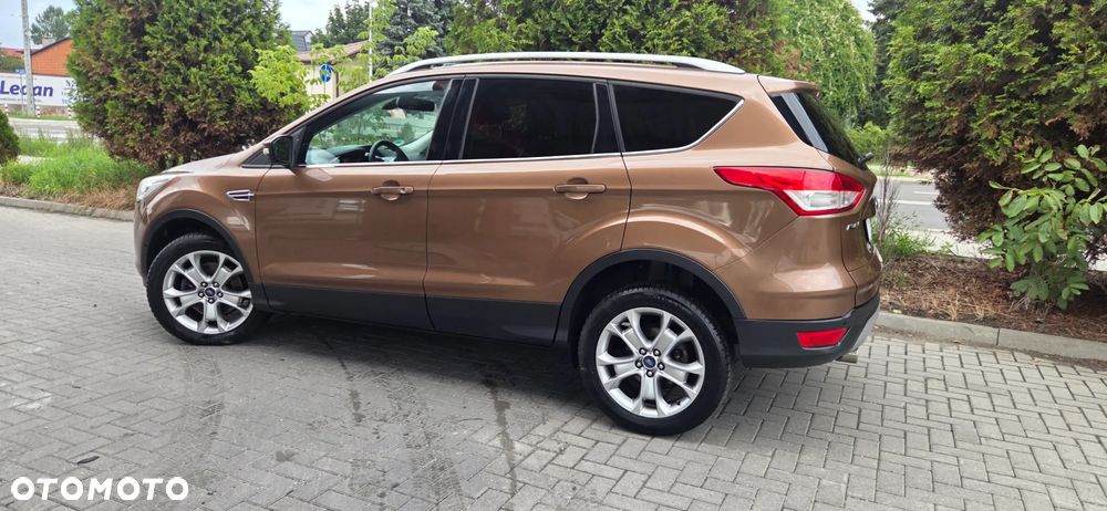 Ford Kuga 2.0 TDCi 2x4 Titanium - 8