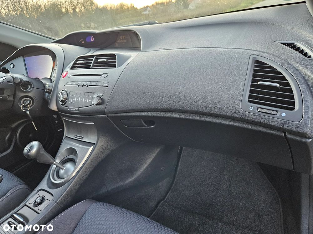 Honda Civic 1.4 i-VTEC Elegance - 31