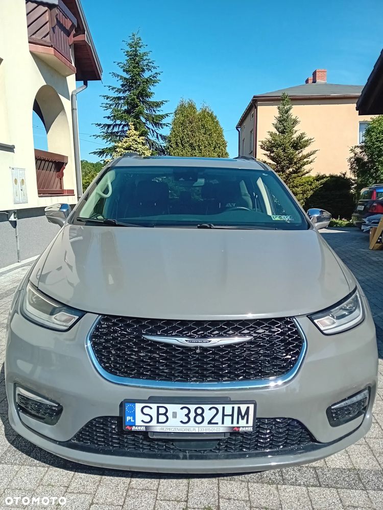Chrysler Pacifica - 3