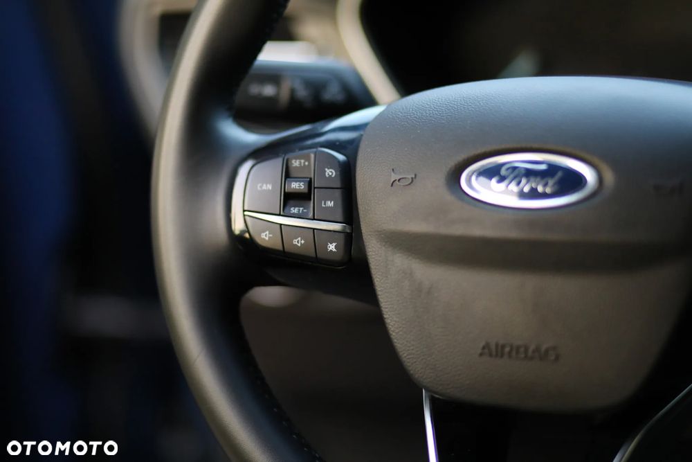 Ford Focus 1.0 EcoBoost Connected - 29