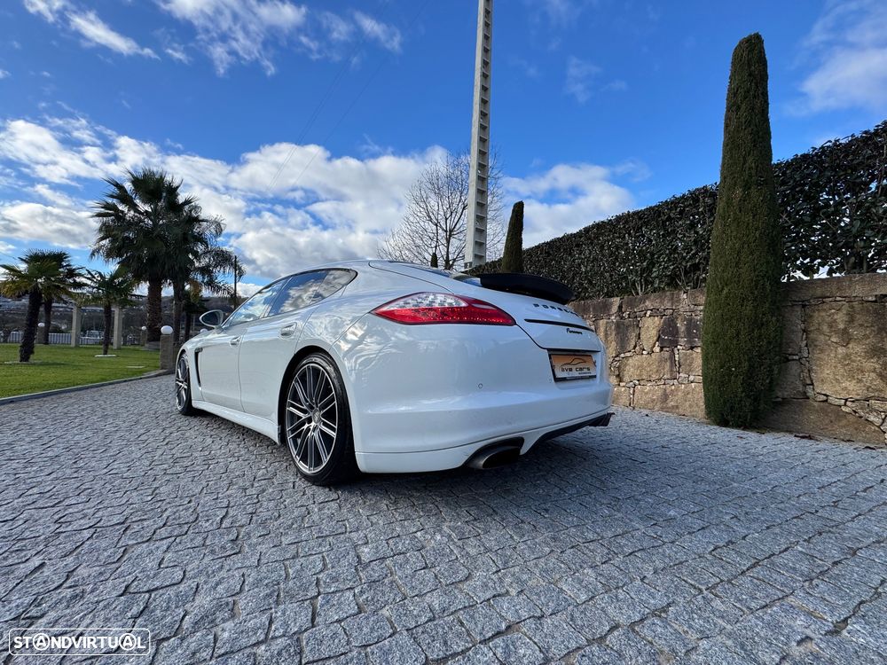 Porsche Panamera 4 PDK Platinum Edition - 21